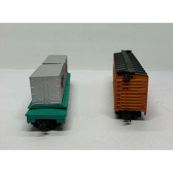 AHM HO Scale Flat Car With Sea Land Containers & Pacific Fruit Express Freight - Picture 3 of 7